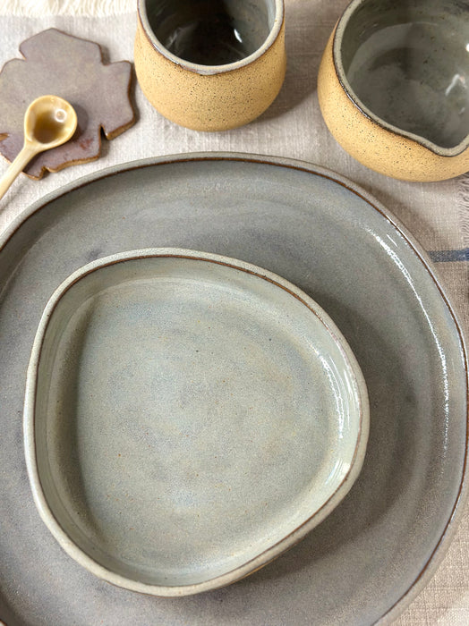 FRECKLE PLATES SET. Large, medium & small.