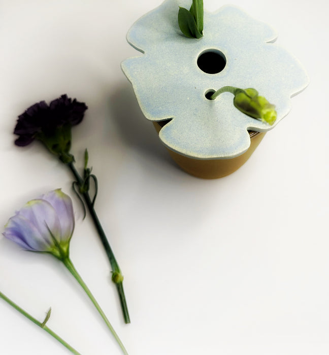 FLOWER FROG (5 inches)