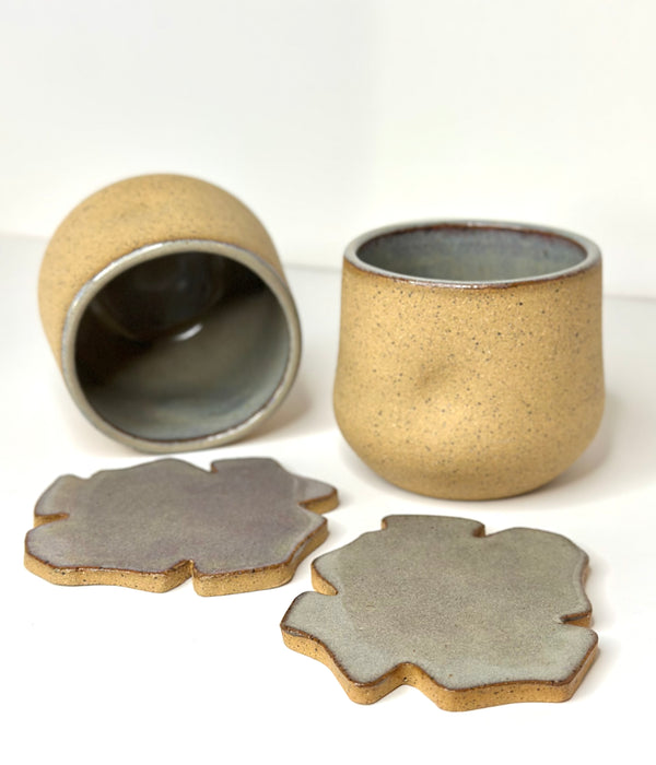 FRECKLES CUP SET (2 cups + 2 Flower coaters)